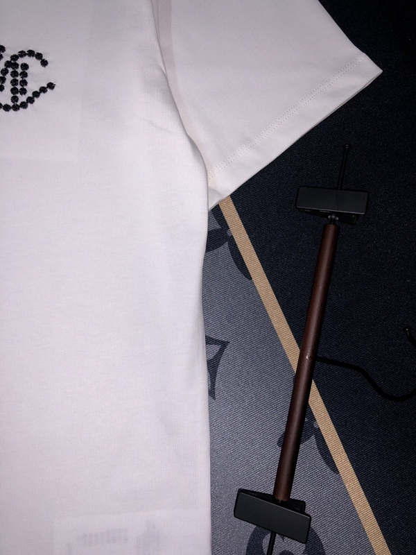 ブランドTシャツ背面デザイン